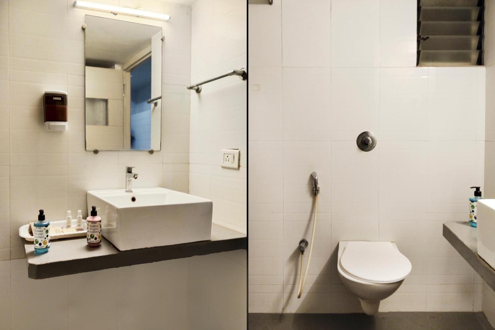 Treebo Rvg Hotel วาโดดารา ภายนอก รูปภาพ